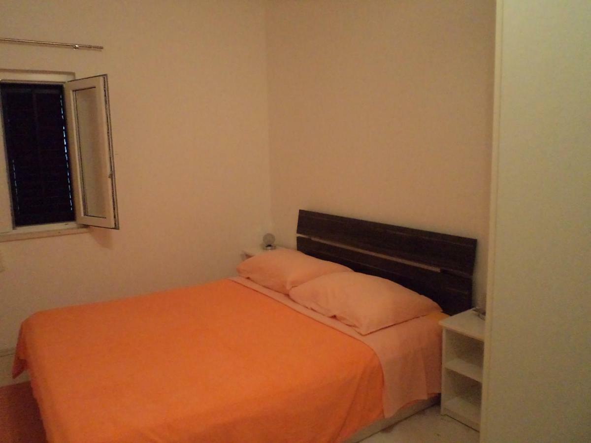 Apartmani Svjetlana Veglia Exterior foto