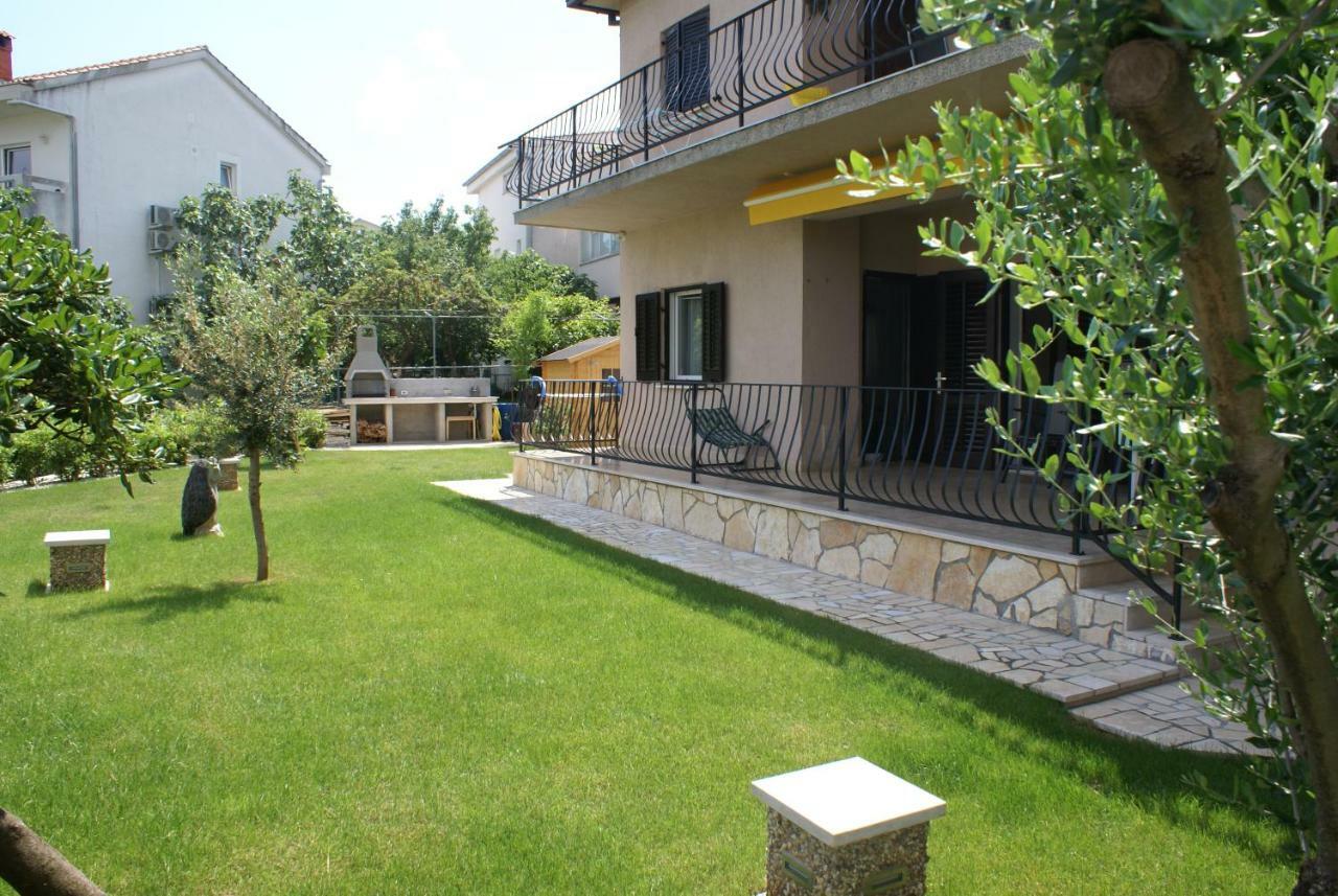 Apartmani Svjetlana Veglia Exterior foto